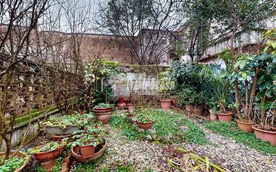 Casa mantovana in centro con posto auto terrazzo e