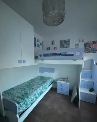 Letto a castello con po te contenitore