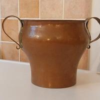 Vaso in rame con manici