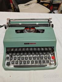 Macchina da scrivere Olivetti 32