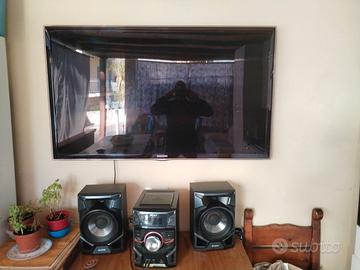Tv 55 pollici + impianto stereo collegato alla tv