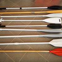 Pagaie, remi in legno, mezzo marinaio