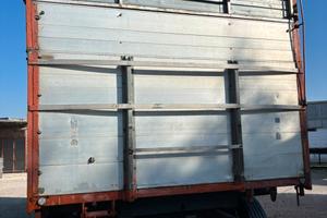 Rimorchio ribaltabile