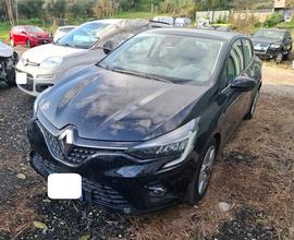 Renault Clio Zen 1.0 benzina 90cv 2021 incidentata