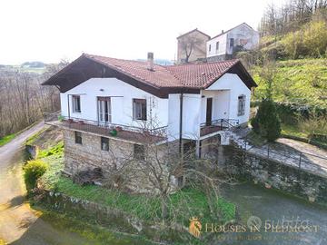 Casa in Alta Langa, nel pittoresco comune di Prune
