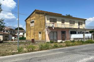 CASA SEMINDIPENDENTE A PIGNATARO INTERAMNA