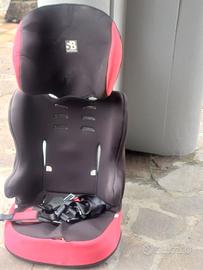 Seggiolino auto colore nero rosso