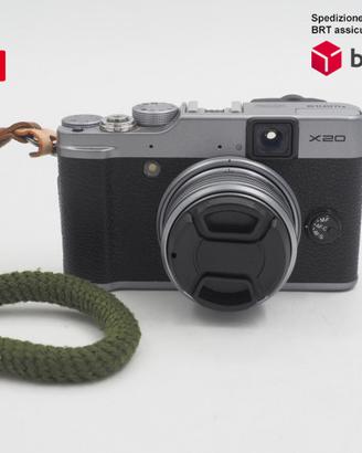 Fuji Finepix X20