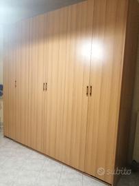 Armadio moderno 6 ante noce