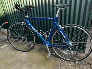 Bici da corsa modificata da passeggio