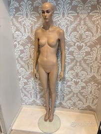 5 Manichini per negozio