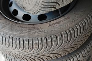 gomme kleber 195/60/15 con cerchio in ferro 
