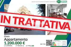 Prestigioso immobile a reddito nel cuore di Chiaia