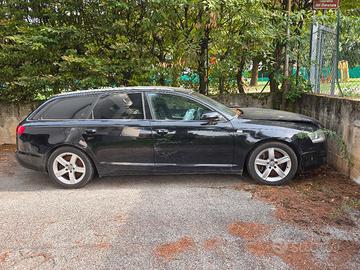 Audi A6 incidentata