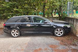 Audi A6 incidentata
