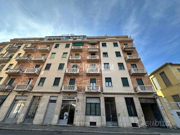 BILOCALE RISTRUTTURATO VICINO LA METRO!