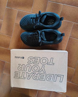 Scarpe donna pianta larga