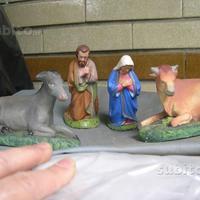 Statuine per presepe antiche sacra famiglia capann