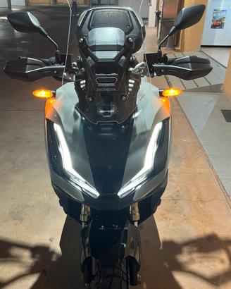 HONDA ADV 350