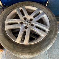 Treno gomme e cerchi in lega golf 5