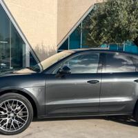 Macan 2.0 benzina 245cv