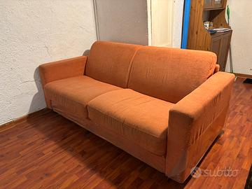 DIVANO LETTO - usato poco