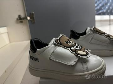 Scarpe bimba outlet moschino