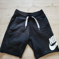 pantaloncini nike-s
