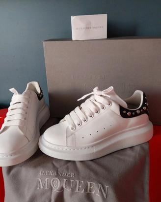 sneakers in pelle alexander mcqueen con borchie