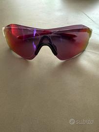 occhiali da sole sportivi