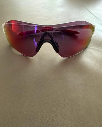 occhiali da sole sportivi