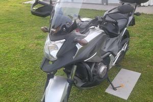 Honda NC700X DCT (Cambio Automatico) – 03- 2013