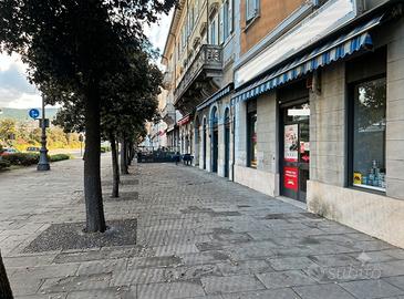 TRIESTE - Riva Nazario Sauro Ampio spazio comm.le