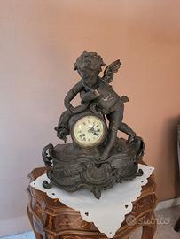 Orologio da tavolo in metallo argentato