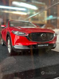 Modellino scala 1:18 Mazda CX-30 2022