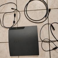  Playstation 3 usata con 40 titoli compresi. 