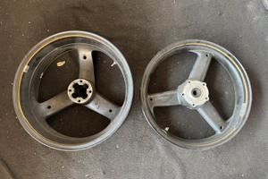 cerchi Triumph 17”