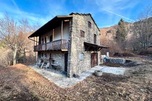 Casa singola con scoperto privato