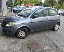 Lancia y