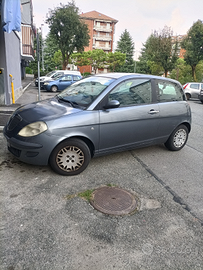 Lancia y