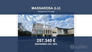 Immobile in asta di 925 m² a Massarosa