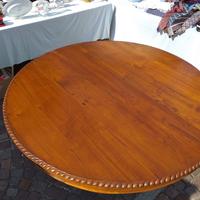 Tavolo rotondo  primi del 900