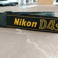 Tracolla originale per Nikon D4s 