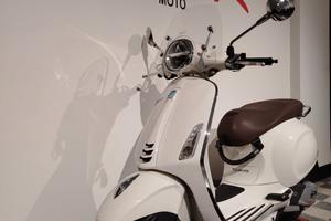 Vespa 150 Primavera 2022 UNIPRO