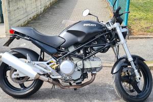 Ducati Monster 600 dark
