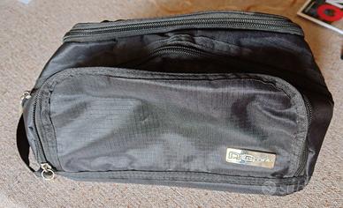 Beauty case necessaire da viaggio nero con scompar