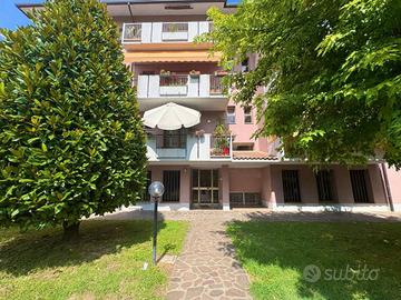 Appartamento di 110 m² con 4 locali e box auto a F