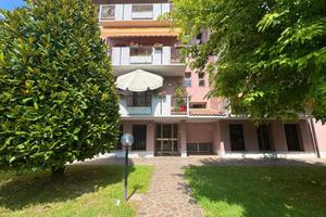 Appartamento di 110 m² con 4 locali e box auto a F