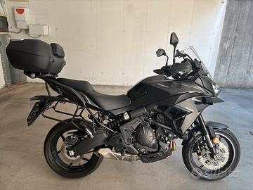 KAWASAKI VERSYS 650- GENNAIO 2024- ACCESSORIATA