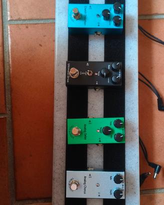 Pedaliera completa con 5 effetti chitarra